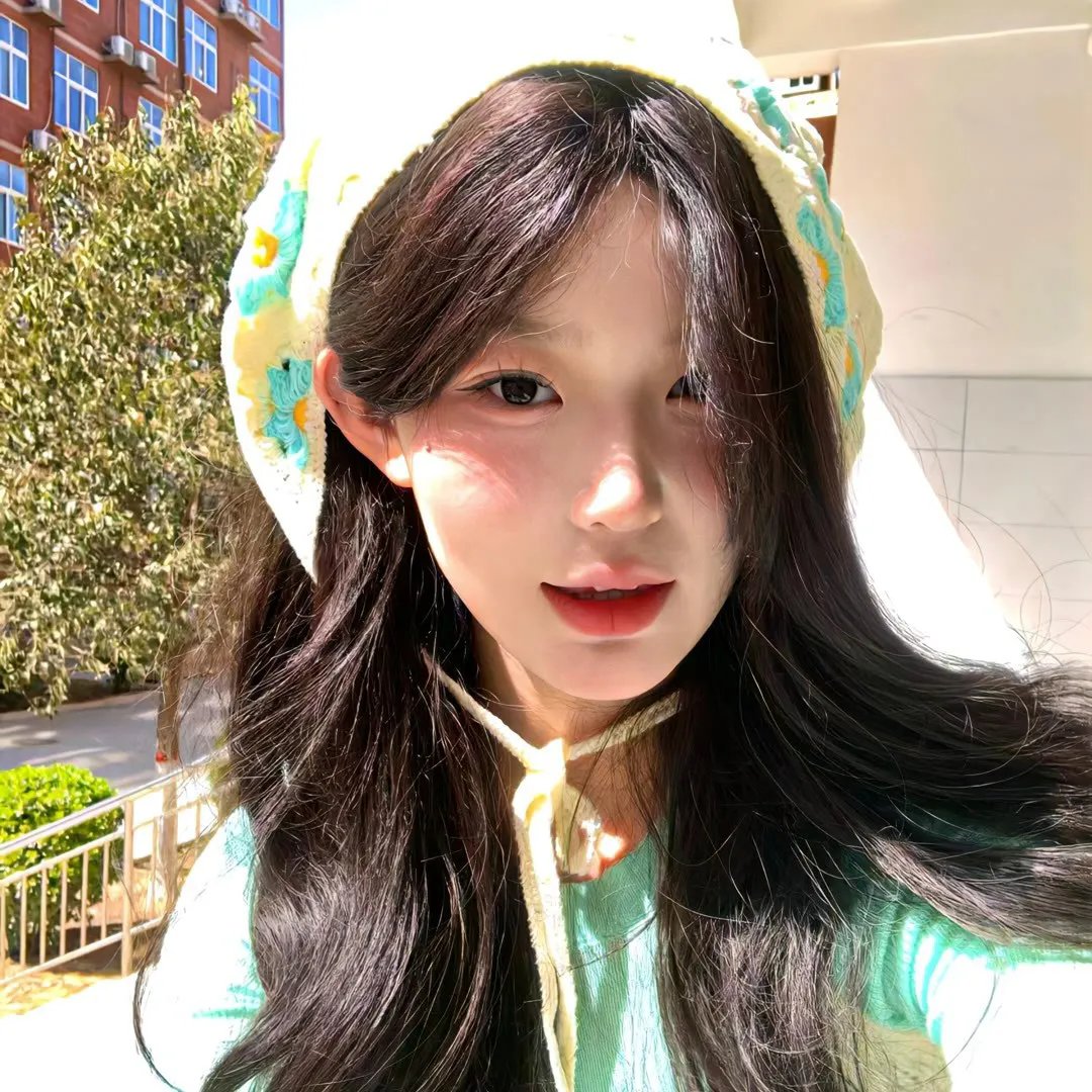游艇藏春